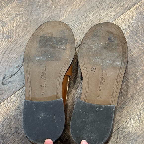 Sam Edelman Tan Loafers with Gold Chain Detail - Picture 4 of 6